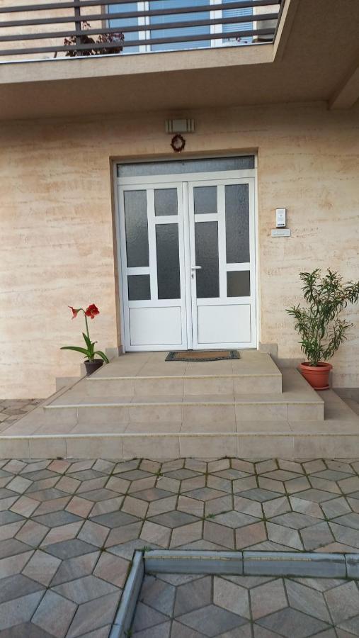 Apartman Sasa Враня Екстериор снимка
